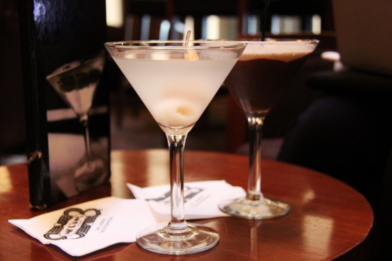 brasserie-REGUSSE-min_martini_bar_lychee_chocolate_alcohol_liquor_happy_hour_happy-910161